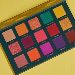 Eyeshadow Pallet from Ace Beaute.